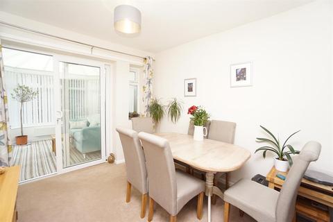 210 Warminster Road, Sheffield, S8 8PQ