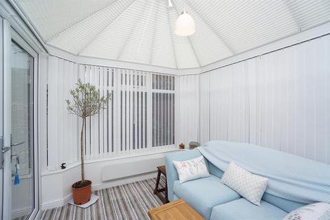 210 Warminster Road, Sheffield, S8 8PQ