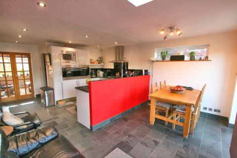 25 Albert Road, Bollington, Macclesfield, SK10 5HS