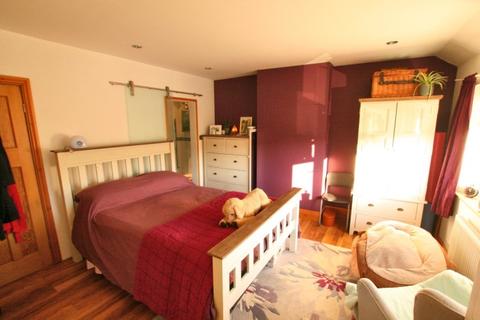 25 Albert Road, Bollington, Macclesfield, SK10 5HS