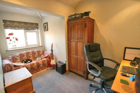 25 Albert Road, Bollington, Macclesfield, SK10 5HS
