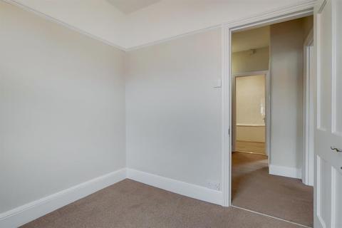 8a Rosslyn Crescent, Harrow, HA1 2RZ