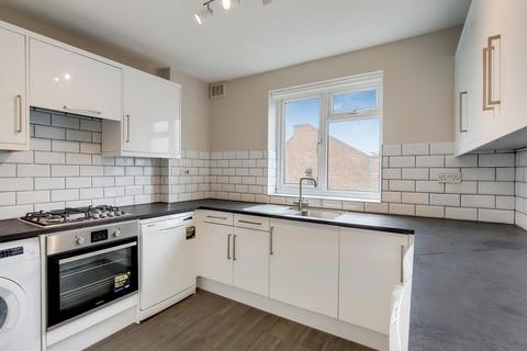8a Rosslyn Crescent, Harrow, HA1 2RZ