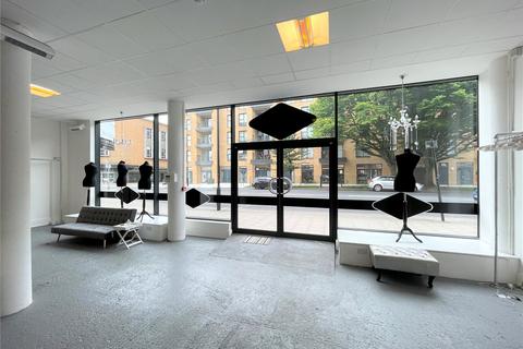 Retail property (high street) to rent - Queensway, Southampton, Hampshire, SO14