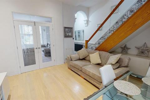 8 Park Crescent, North Shields, NE30 2HR