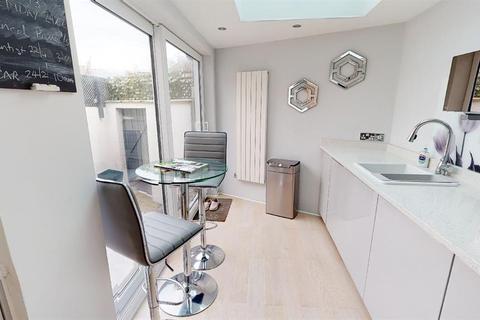 8 Park Crescent, North Shields, NE30 2HR