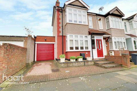 54 Albany Road, Romford, RM6 6BS