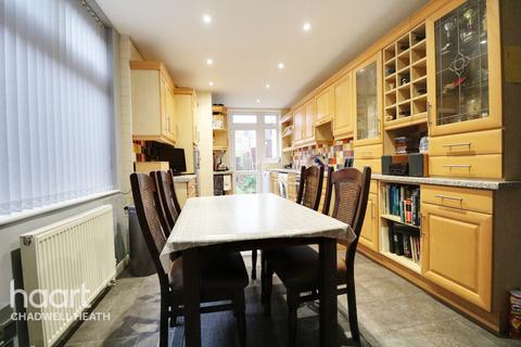 54 Albany Road, Romford, RM6 6BS