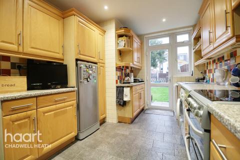54 Albany Road, Romford, RM6 6BS