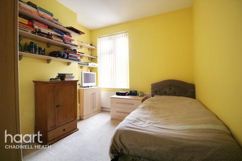 54 Albany Road, Romford, RM6 6BS