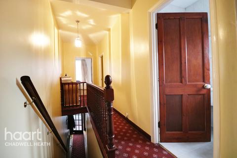 54 Albany Road, Romford, RM6 6BS