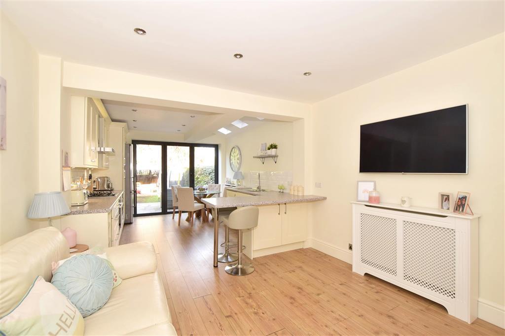 Albion Road, Reigate, Surrey 2 bed terraced house £575,000