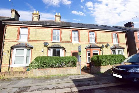25 Albion Road, Reigate, RH2 7JY