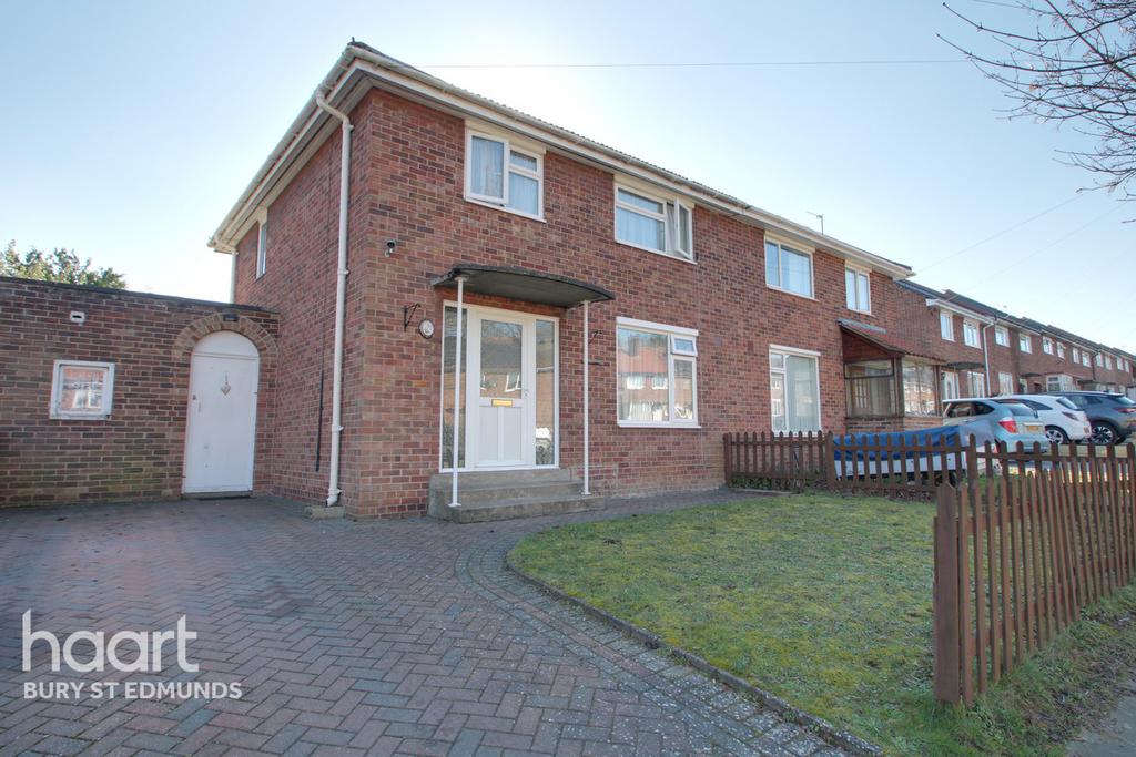 Severn Road, Bury St Edmunds 3 bed semidetached house £260,000
