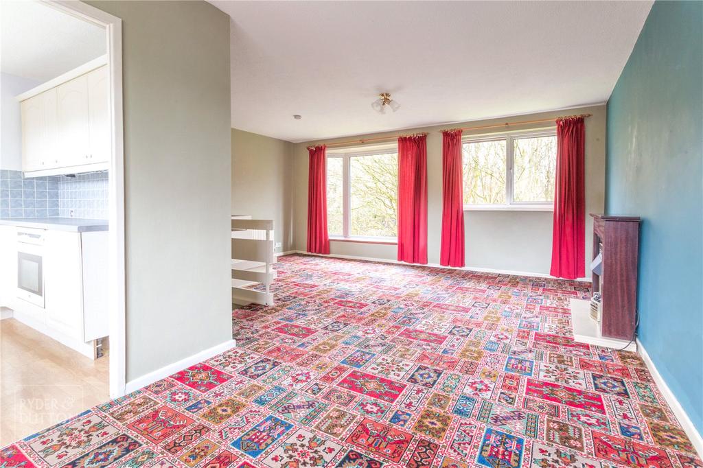 Turnlee Drive, Glossop, SK13 3 bed end of terrace house £184,950