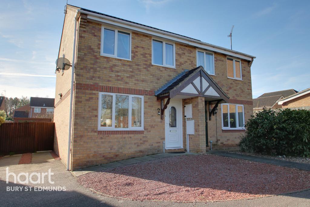 Rowan Drive, Bury St Edmunds 3 bed semidetached house £265,000
