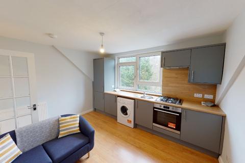 1 bedroom flat to rent, Menzies Road, Torry, Aberdeen, AB11
