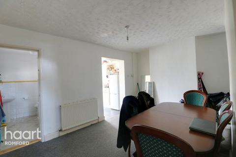 237 Marks Road, Romford, RM7 7AL