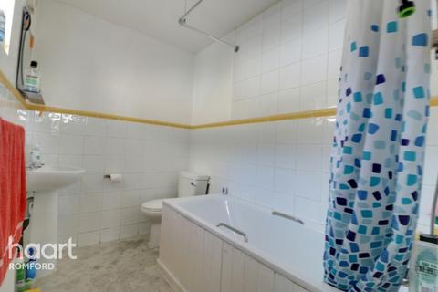 237 Marks Road, Romford, RM7 7AL