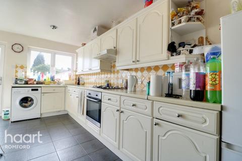 237 Marks Road, Romford, RM7 7AL