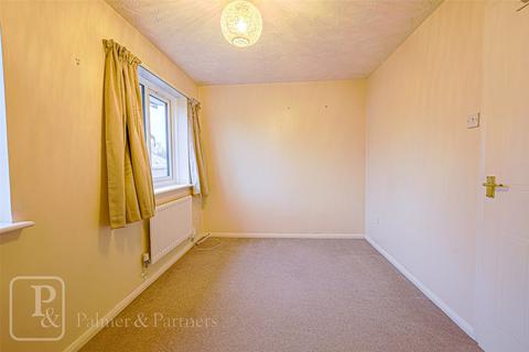 2 bedroom house to rent, Peto Avenue, Colchester, Essex, CO4