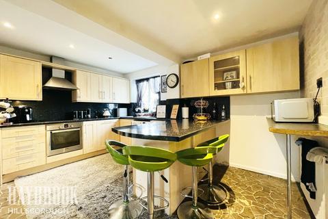 262 Halifax Road, Sheffield, S6 1AA