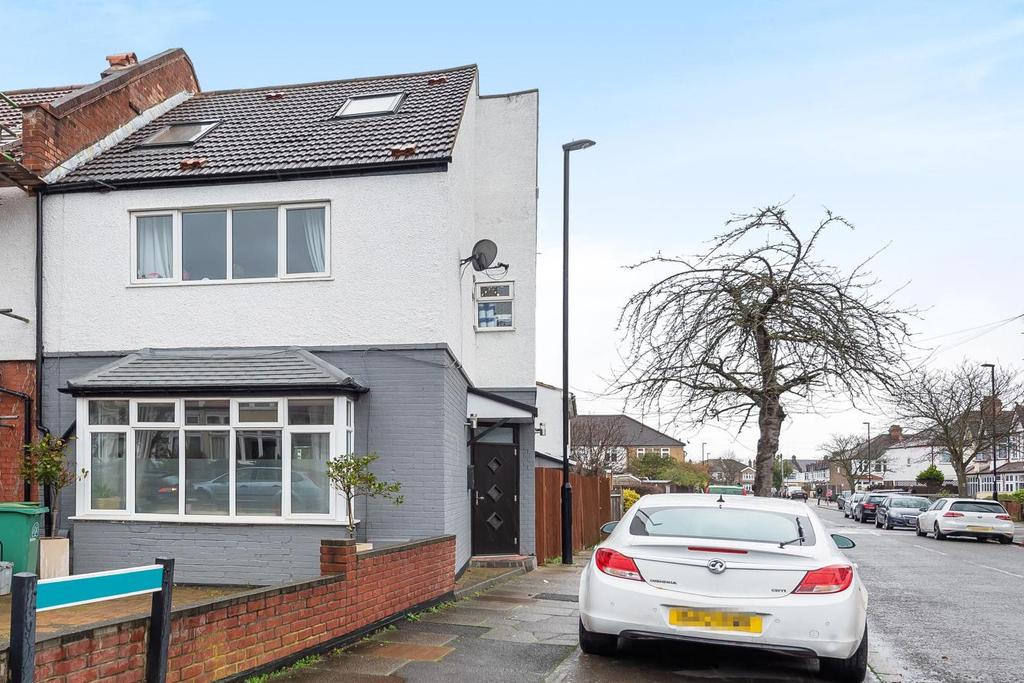 Kemble Road, Forest Hill 4 bed end of terrace house £775,000