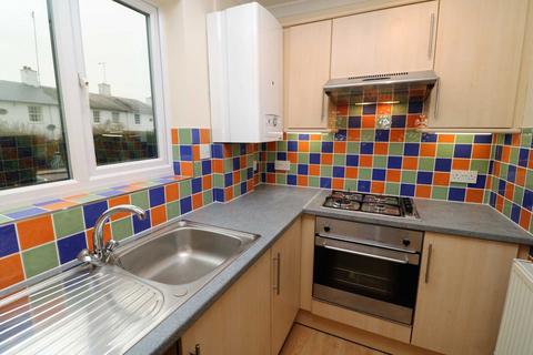 2 bedroom flat to rent, Hampden Court, London