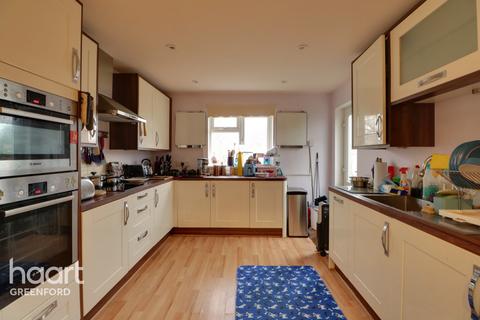 8 Long Drive, Greenford, UB6 8LZ