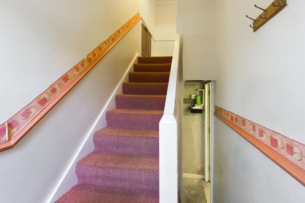 Entrance Hall to flat