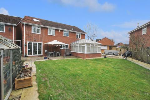 35 Leeses Close, Telford, TF5 0NN