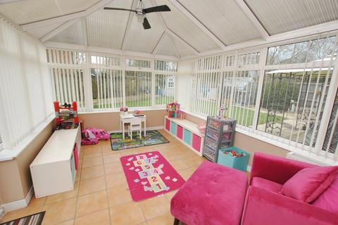 35 Leeses Close, Telford, TF5 0NN
