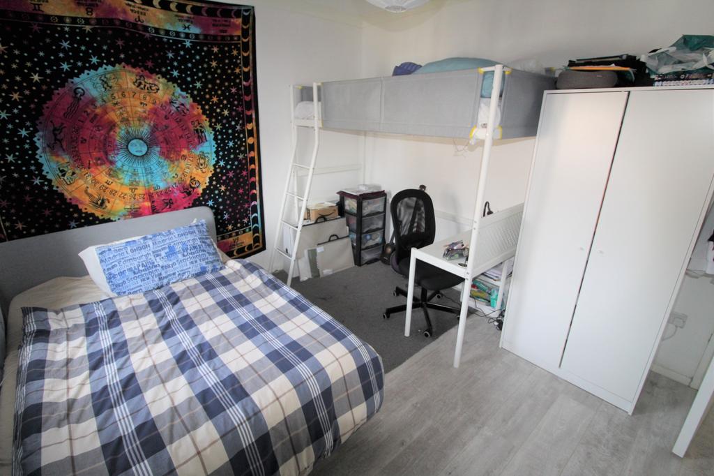 House in London - View 5