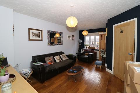 2 Hallams Close, Brandon, Coventry, CV8 3NZ