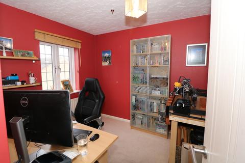 2 Hallams Close, Brandon, Coventry, CV8 3NZ