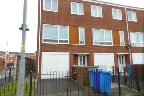 4 bedroom end of terrace house to rent, Denewell Avenue, Grove Village, Manchester