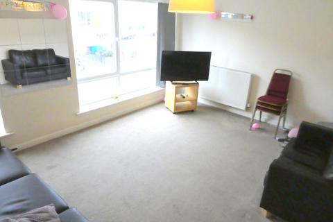 4 bedroom end of terrace house to rent, Denewell Avenue, Grove Village, Manchester