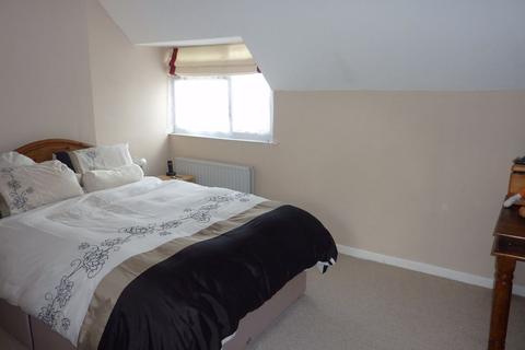 8 Ridgeway, Dartford, DA2 7JW