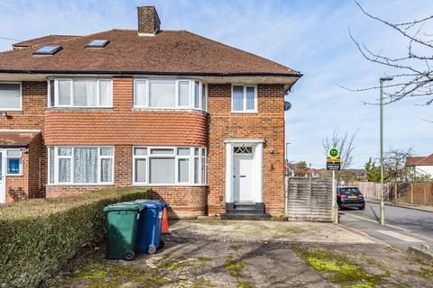 20 Broadhurst Avenue, Edgware, HA8 8TR