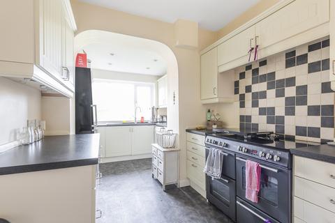 20 Broadhurst Avenue, Edgware, HA8 8TR