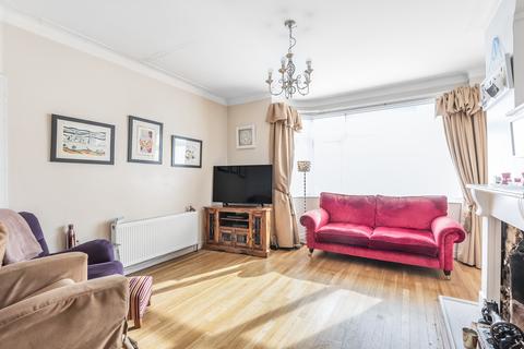 20 Broadhurst Avenue, Edgware, HA8 8TR