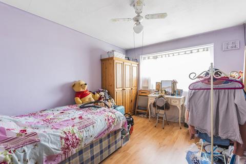 20 Broadhurst Avenue, Edgware, HA8 8TR