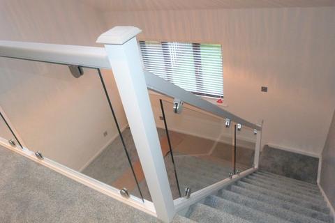 22 Willowdene, Cheshunt, Waltham Cross, EN8 0XD
