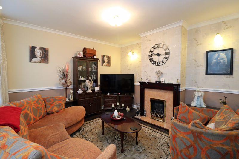 Gretton Crescent, Aldridge 3 bed semidetached house £180,000