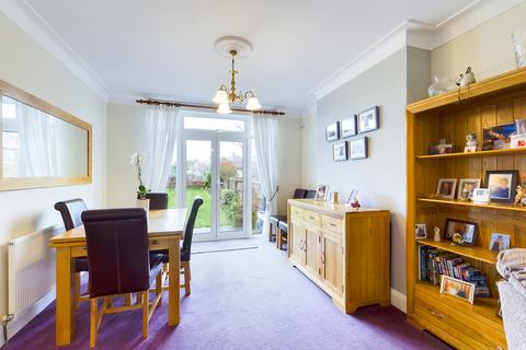 87 North View, Pinner, HA5 1PX