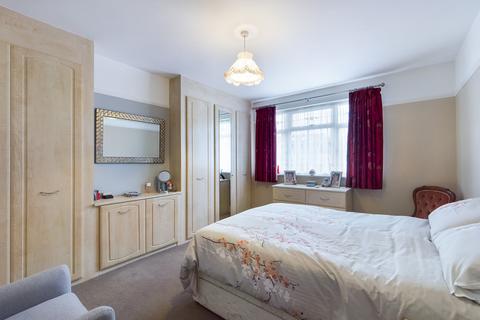 87 North View, Pinner, HA5 1PX