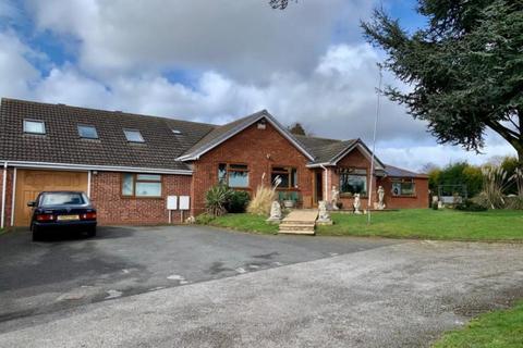 5 Anglesey Close, Burntwood, WS7 4XA