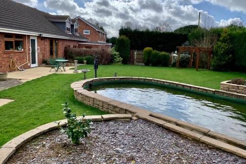 5 Anglesey Close, Burntwood, WS7 4XA
