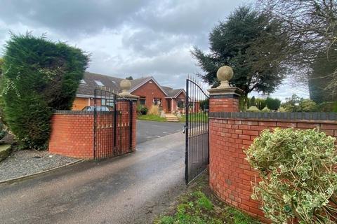 5 Anglesey Close, Burntwood, WS7 4XA