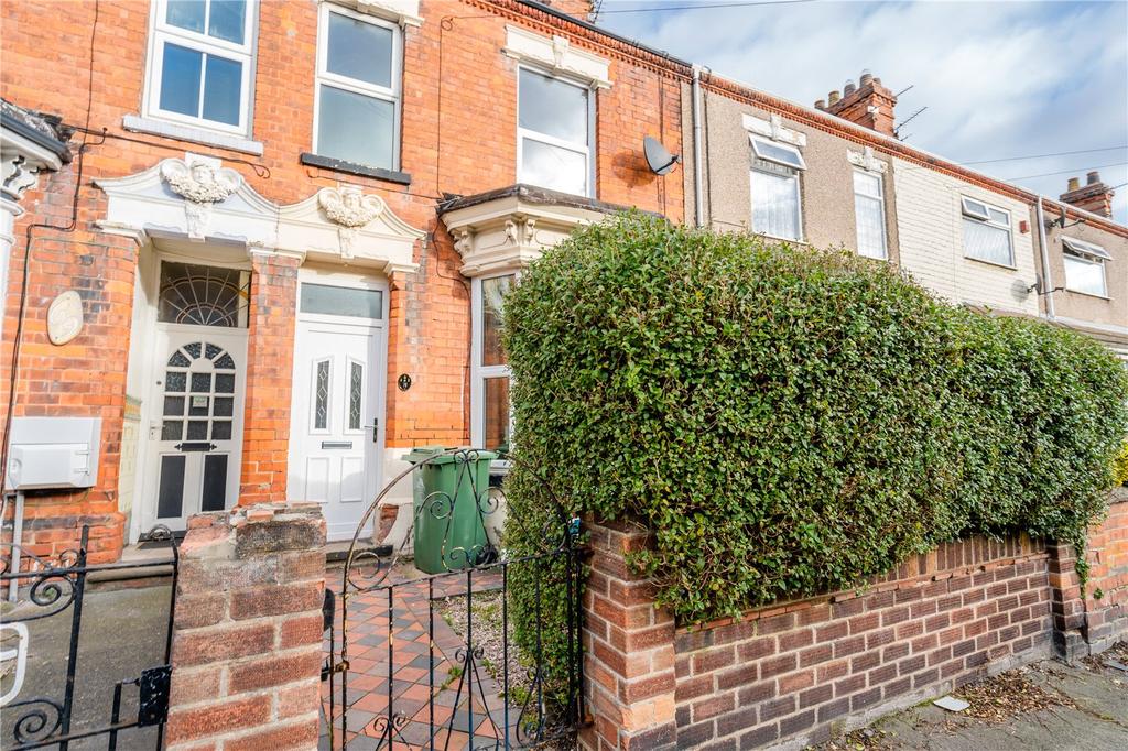 Patrick Street, Grimsby, DN32 3 bed terraced house £80,000